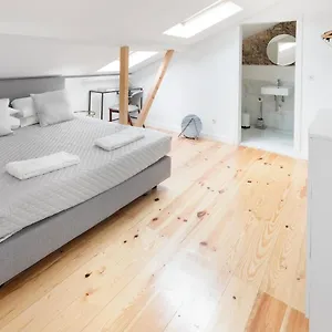 Lusiadas With Private Bathroom Guest house Lisbon
